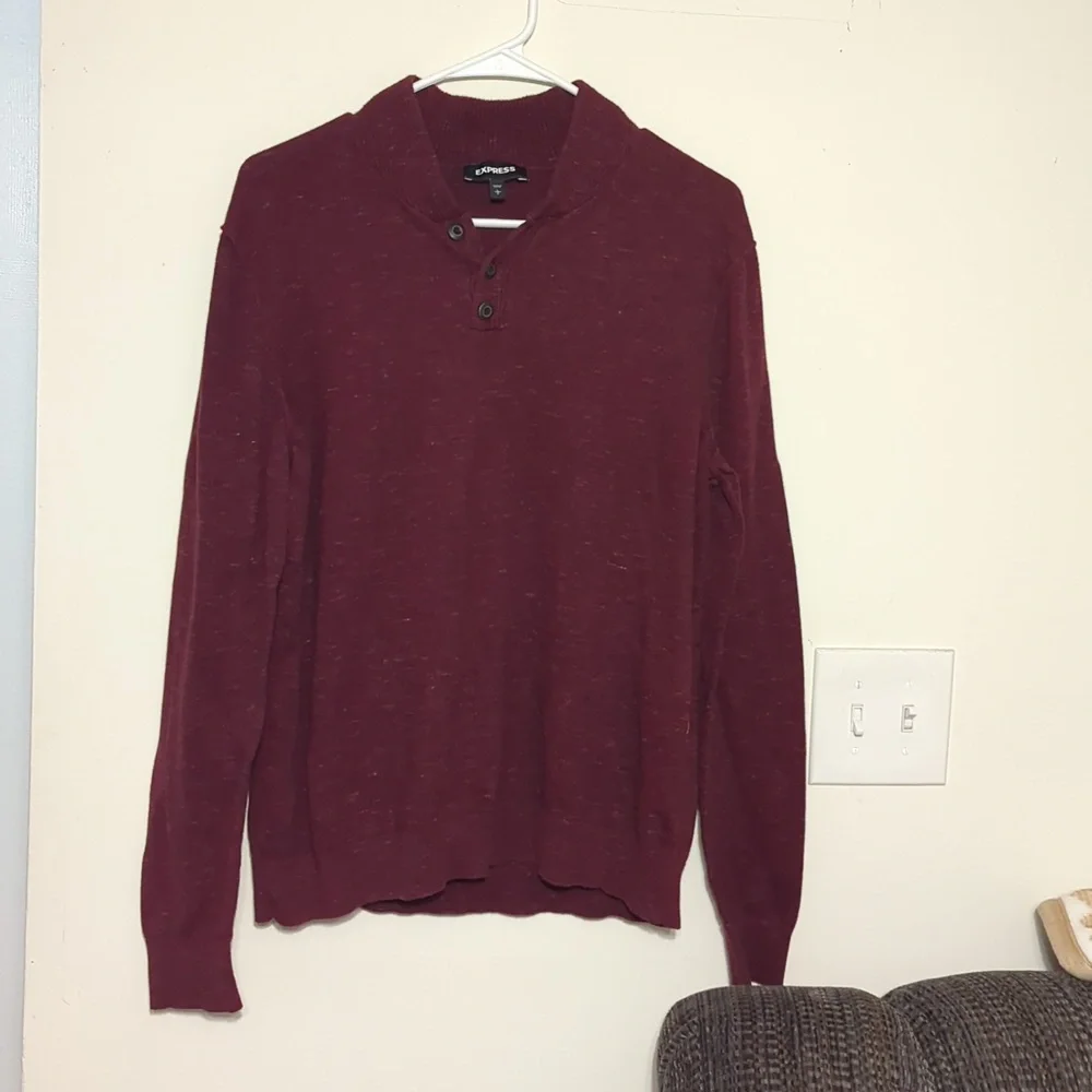 Express men's Maroon sweater size large